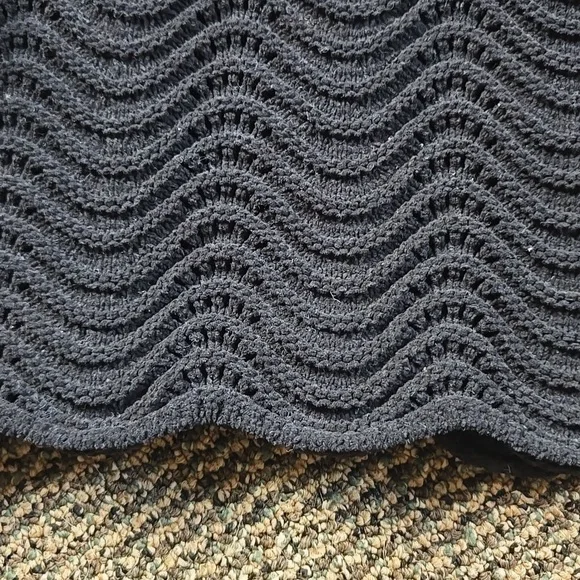 Zara Black Textured Wave Knit Cropped Turtleneck Sweater - Picture 3 of 5